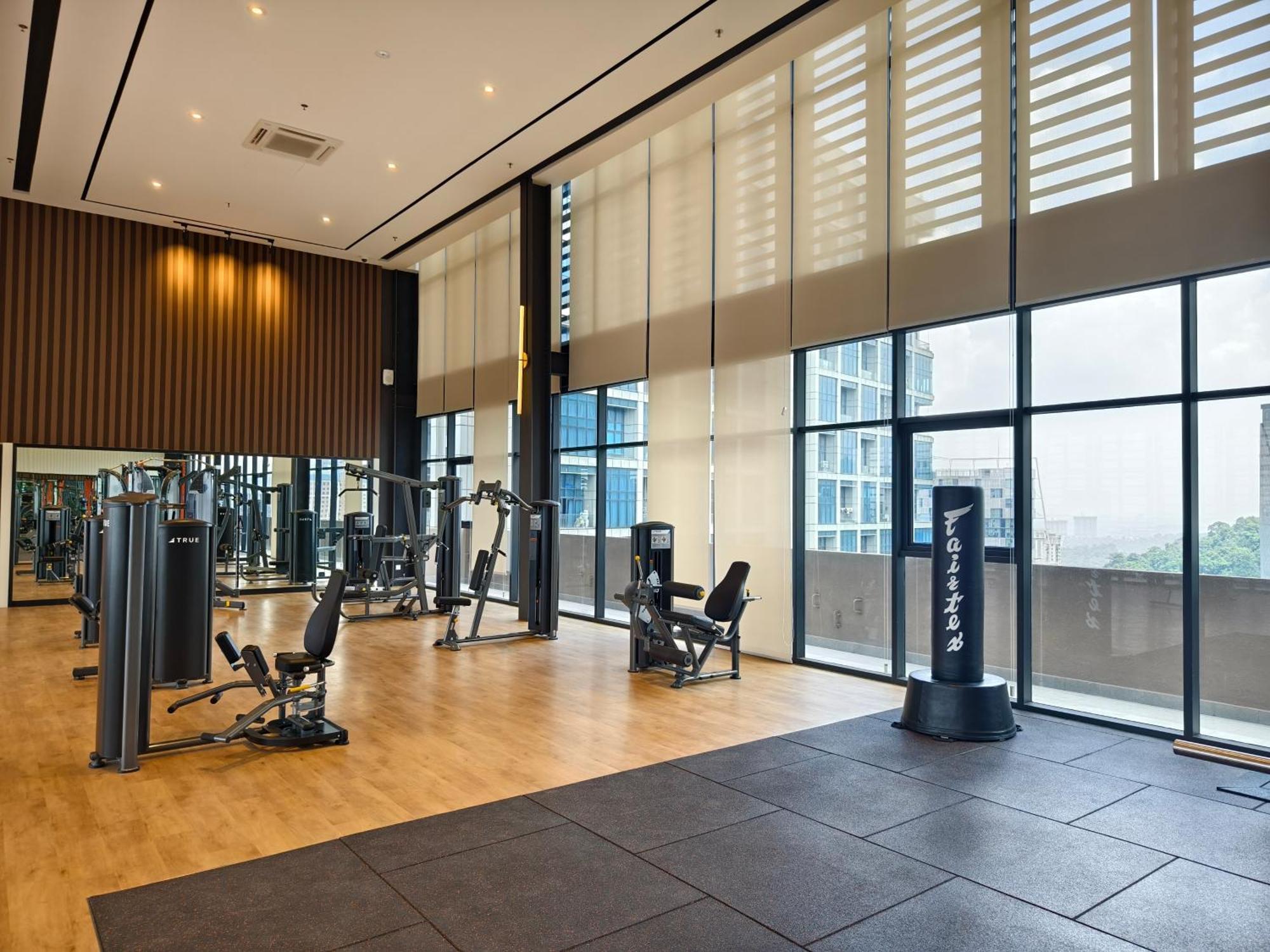 פטלין ג'איה Mossaz Suites Empire City By Starwood מראה חיצוני תמונה